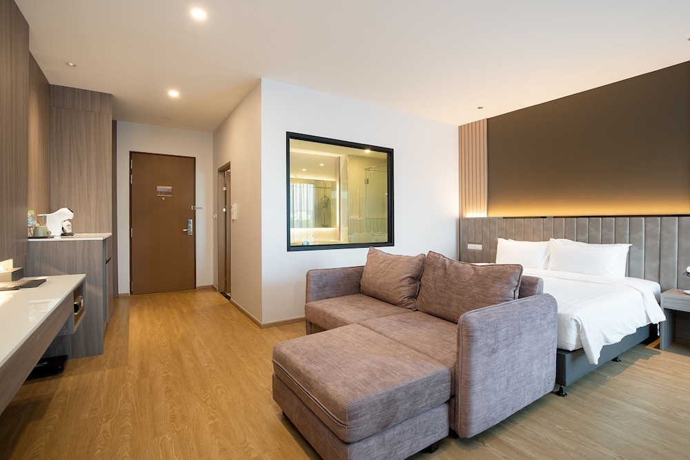 Srivaree Suite Room - Photo 8