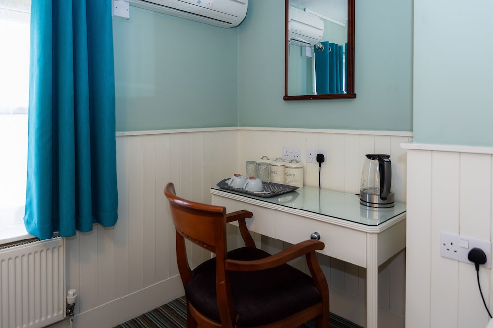 Double Room - Photo 6