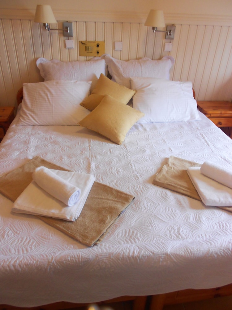 Standard Double Room, 1 Double or 2 Twin Beds, Sea View photo 3