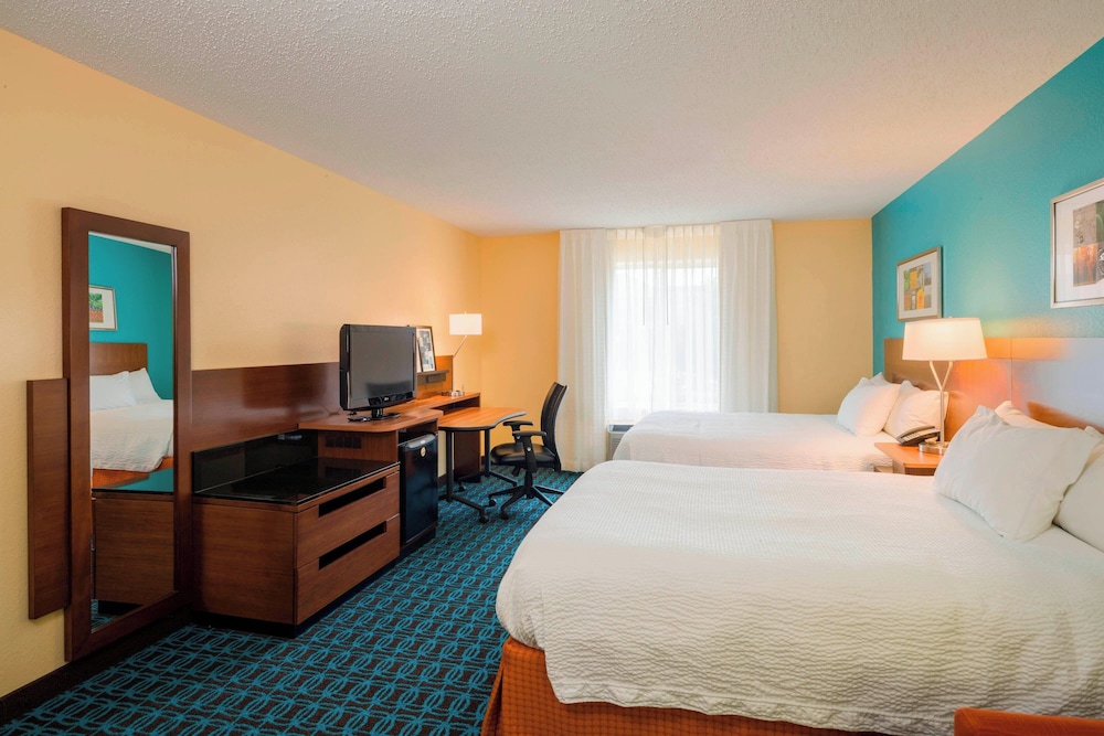 Room, 2 Queen Beds (Hearing Accessible) - Photo 4