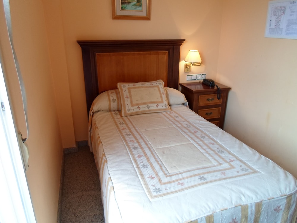 Single Room photo 2