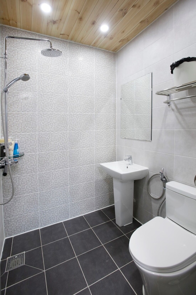 Room (3 people) photo 3