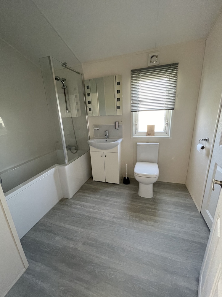 Luxury Apartment, Ensuite photo 2
