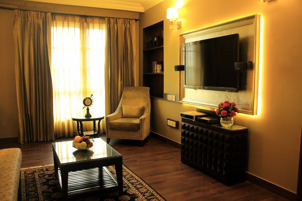 Deluxe Suite photo 2
