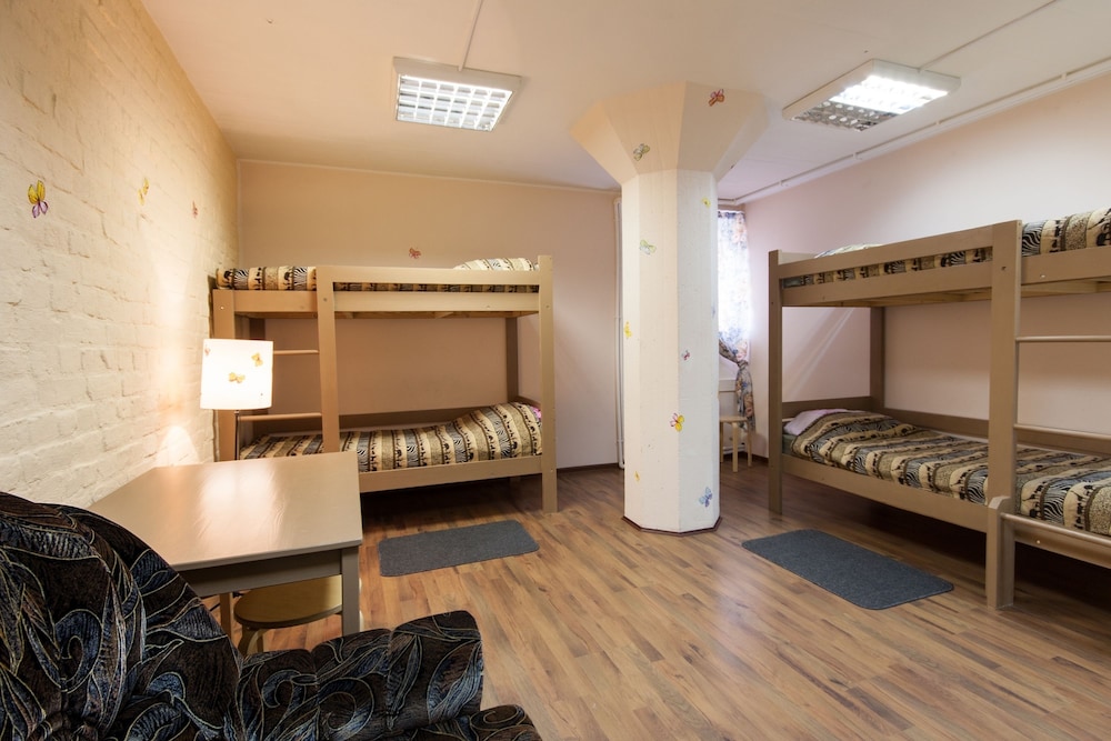 Bed in 4-Bed Mixed Dormitory Room photo 1