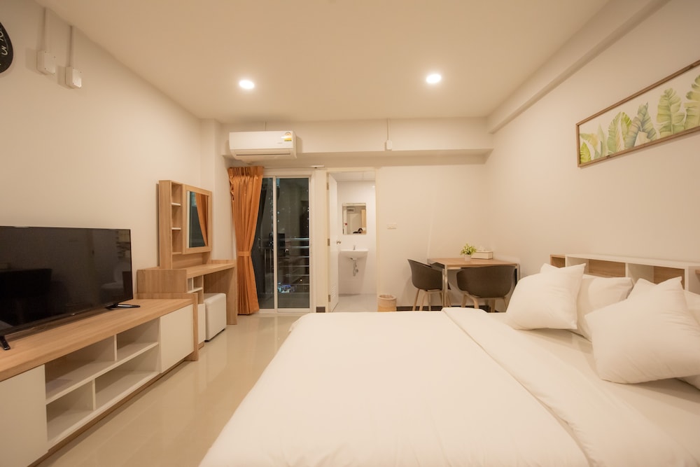 Standard Double Room, 1 Queen Bed photo 3