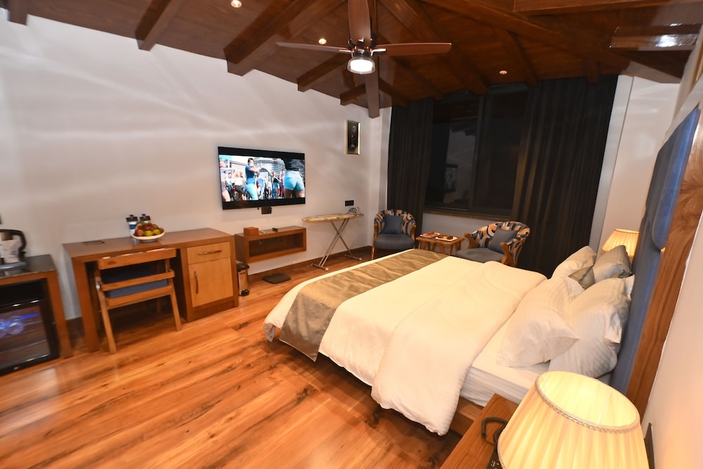 Family Room photo 3