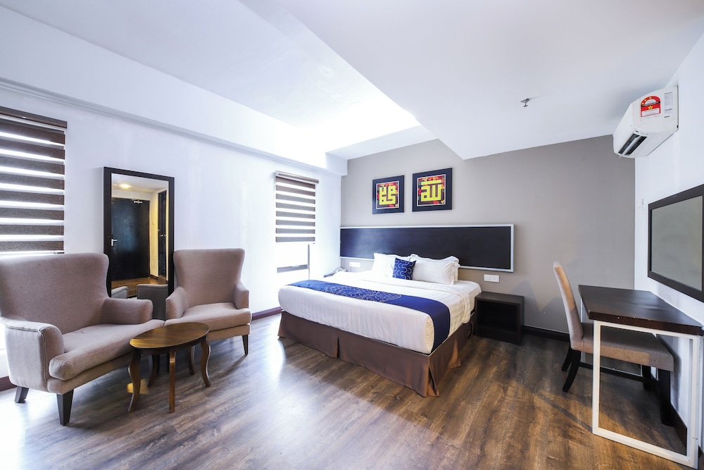 Executive Suite King - City View