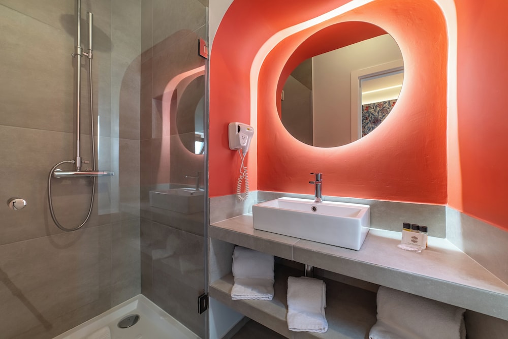Double or Twin Room, City View photo 3