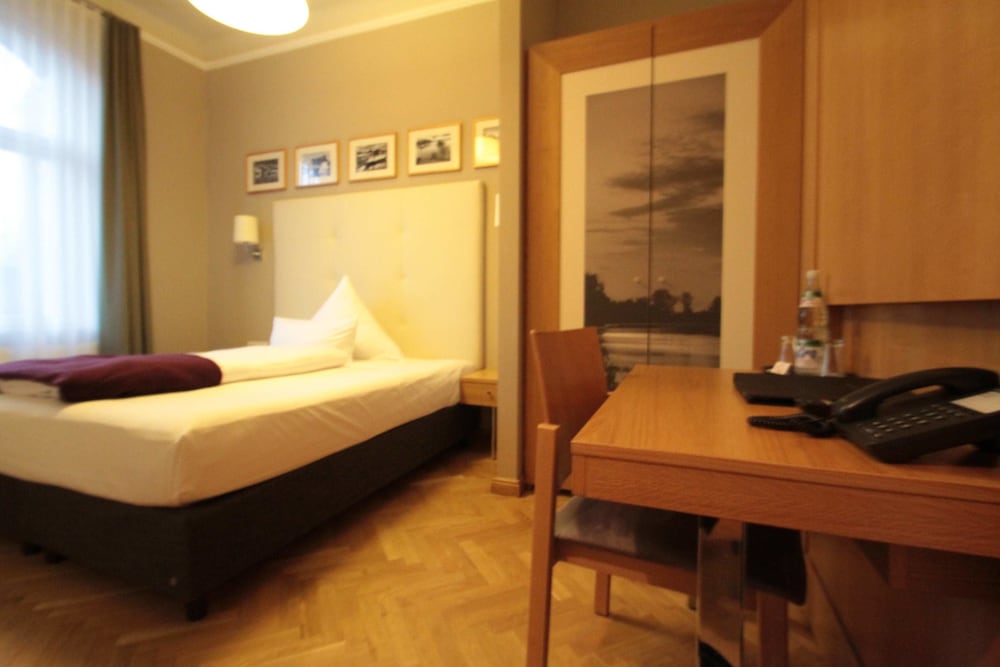Business Single Room photo 3