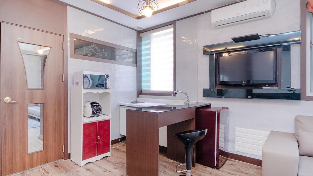 Basic Room, 1 Bedroom (pensyeonhyeonggeullaemping1(ondol)) - Photo 14