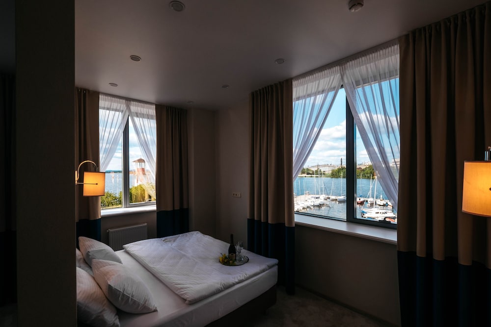 Luxury Suite