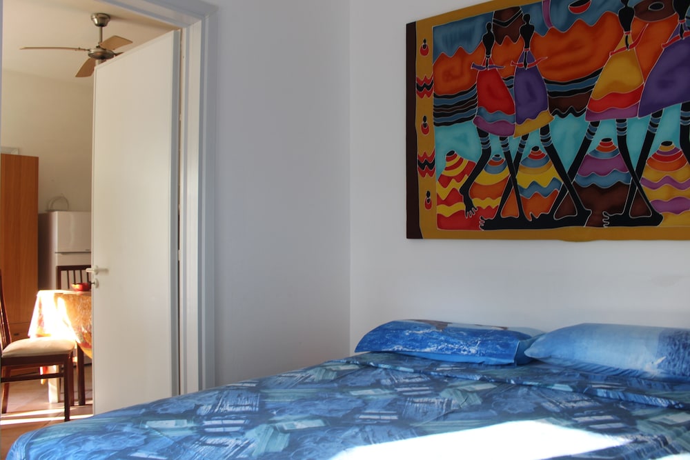 Traditional Apartment photo 2