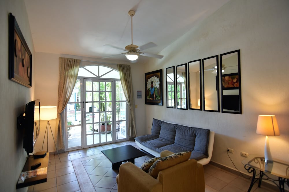 Comfort Villa, 2 Bedrooms, Pool View