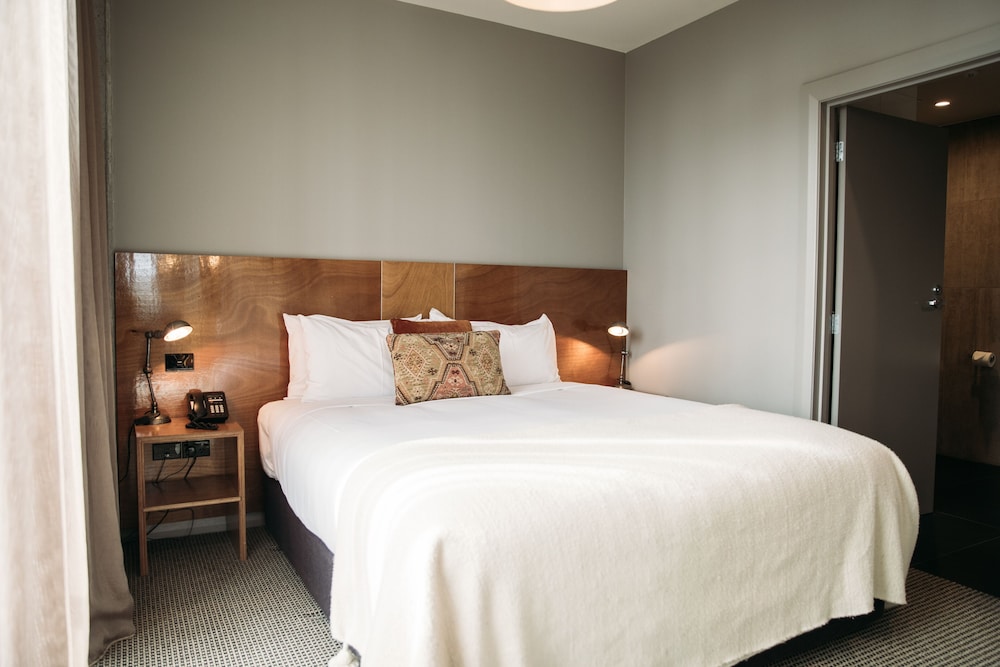King Henry Suite