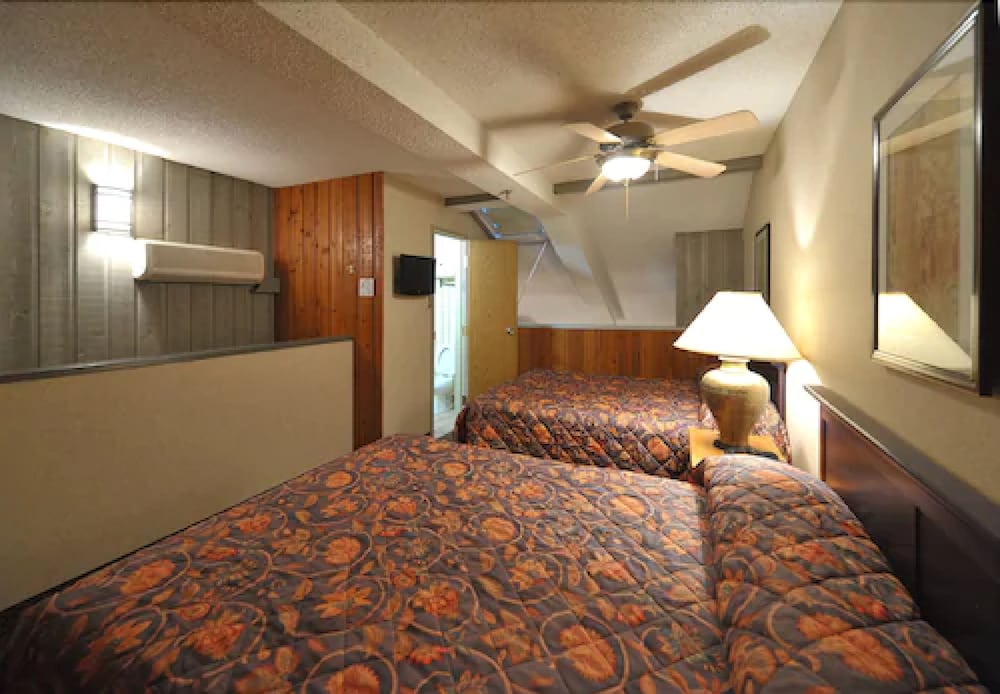 Loft, 1 Bedroom on the upper level of fourplex unit