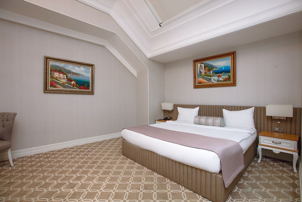 Budget Double Room ( No Window ) - Photo 4