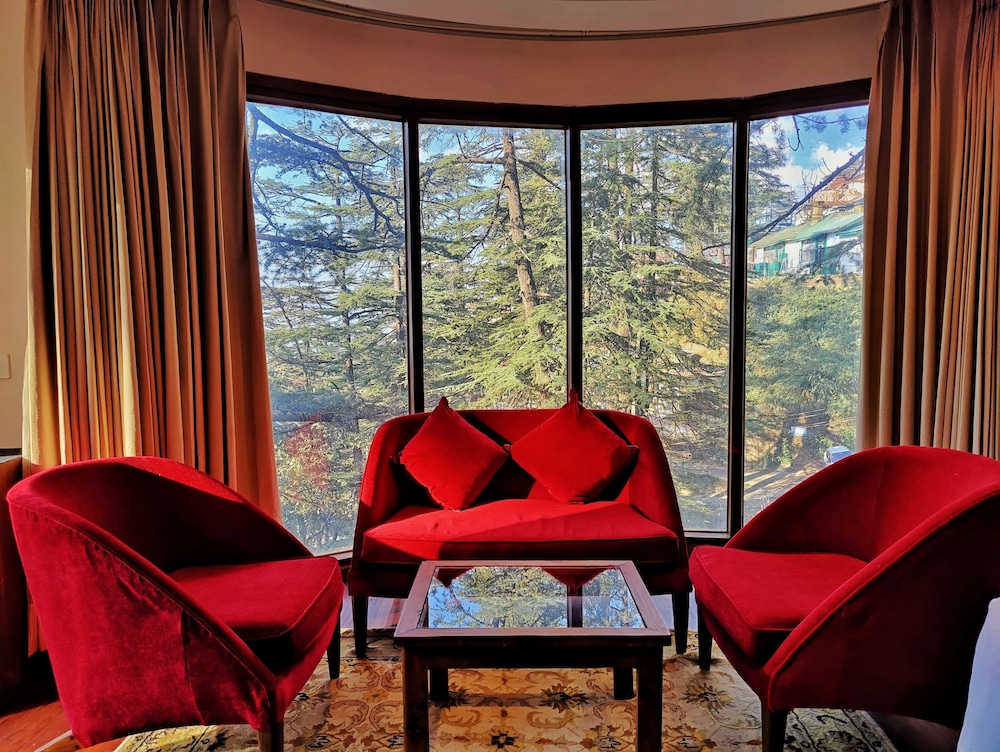 Royale Suite - Photo 7