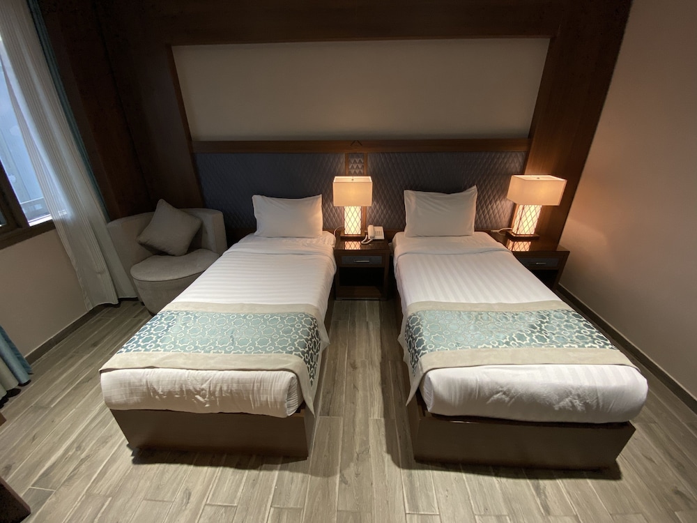 Twin Room - Photo 2