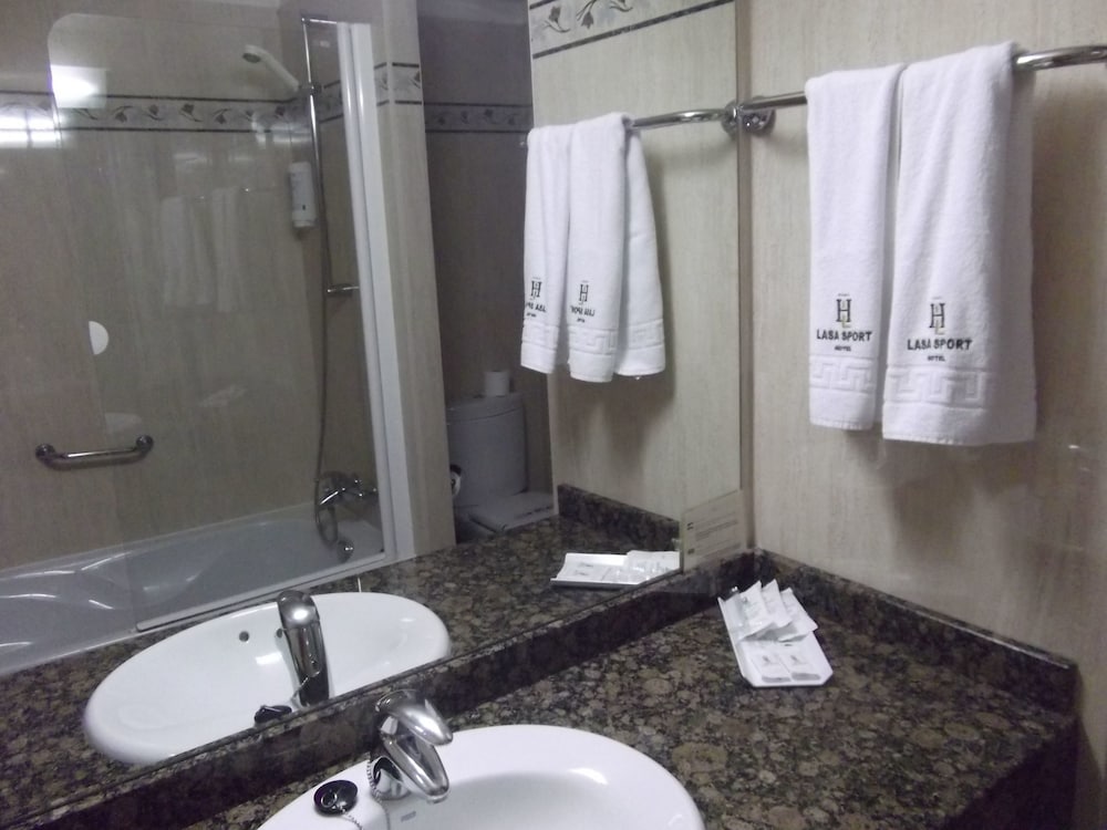 Double Room - Photo 4