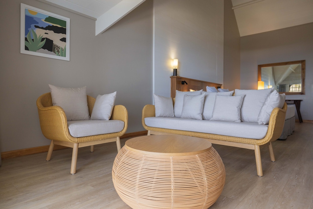 Junior Suite, Ocean View - Photo 6