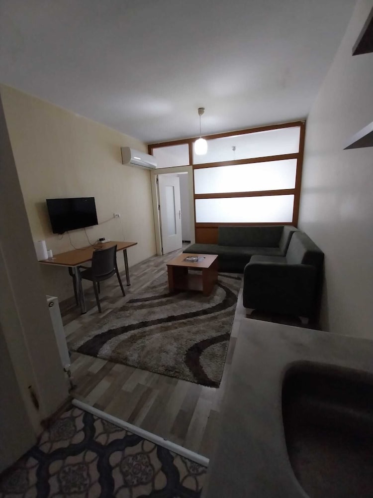 Apartment photo 2