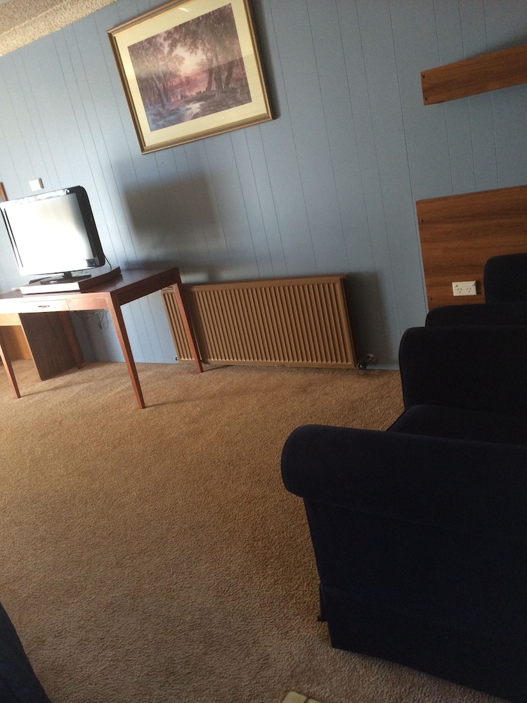 Senior Double or Twin Room, 1 Bedroom, Accessible, Garden View photo 3