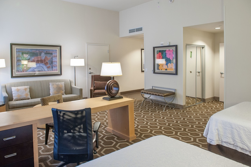 Studio Suite, Multiple Beds, Accessible, Bathtub photo 2