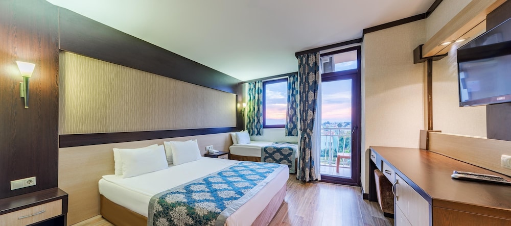 Standard Double Room, Garden View - Photo 1