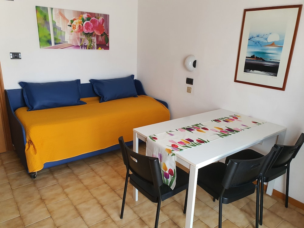 Comfort Apartment, 1 Bedroom, 2 Bathrooms photo 3