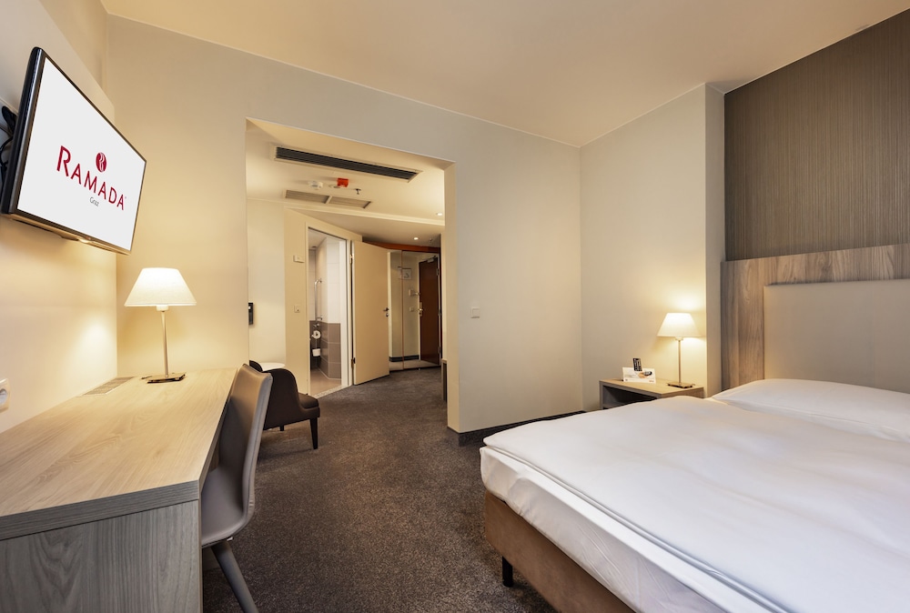 Room, 1 King Bed, Accessible, Non Smoking