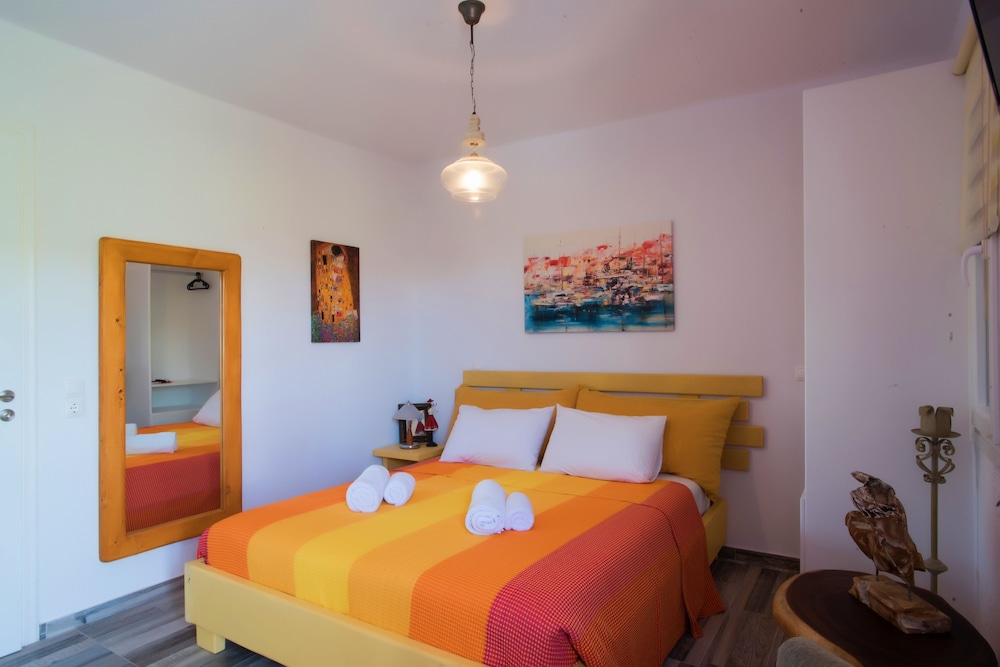 Basic Studio Suite, 1 Bedroom, Smoking, Garden Area