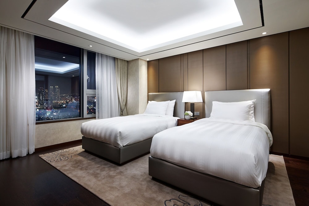 Superior Triple Room photo 3