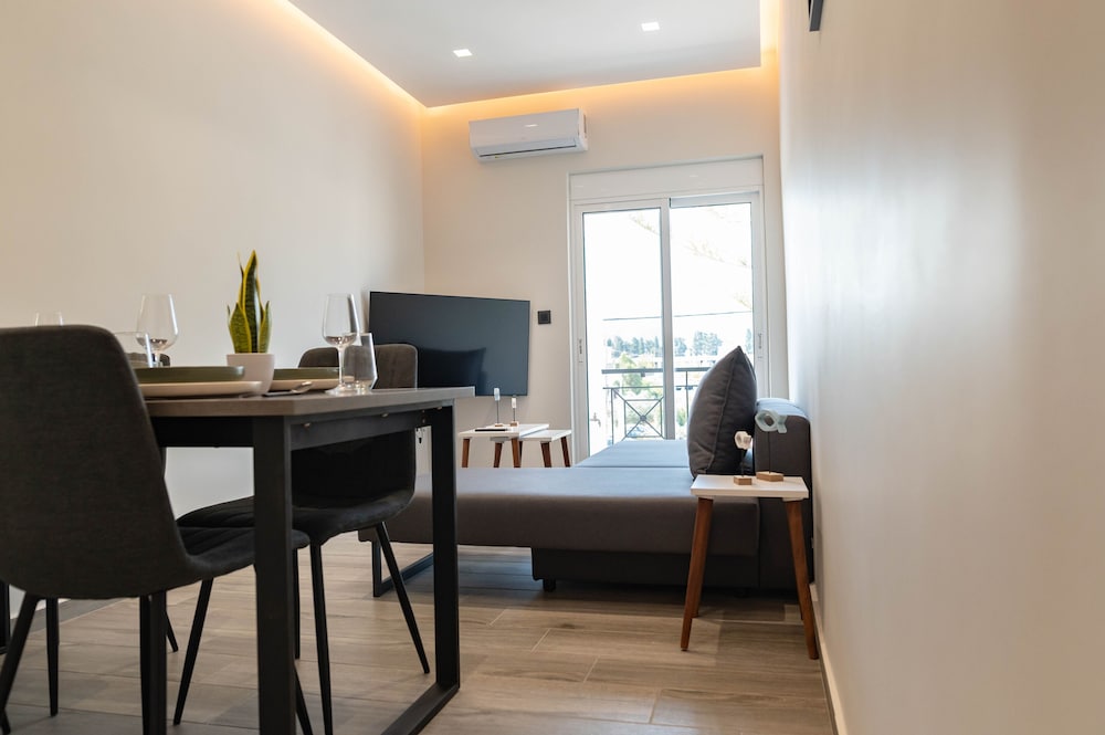 Basic Apartment photo 1