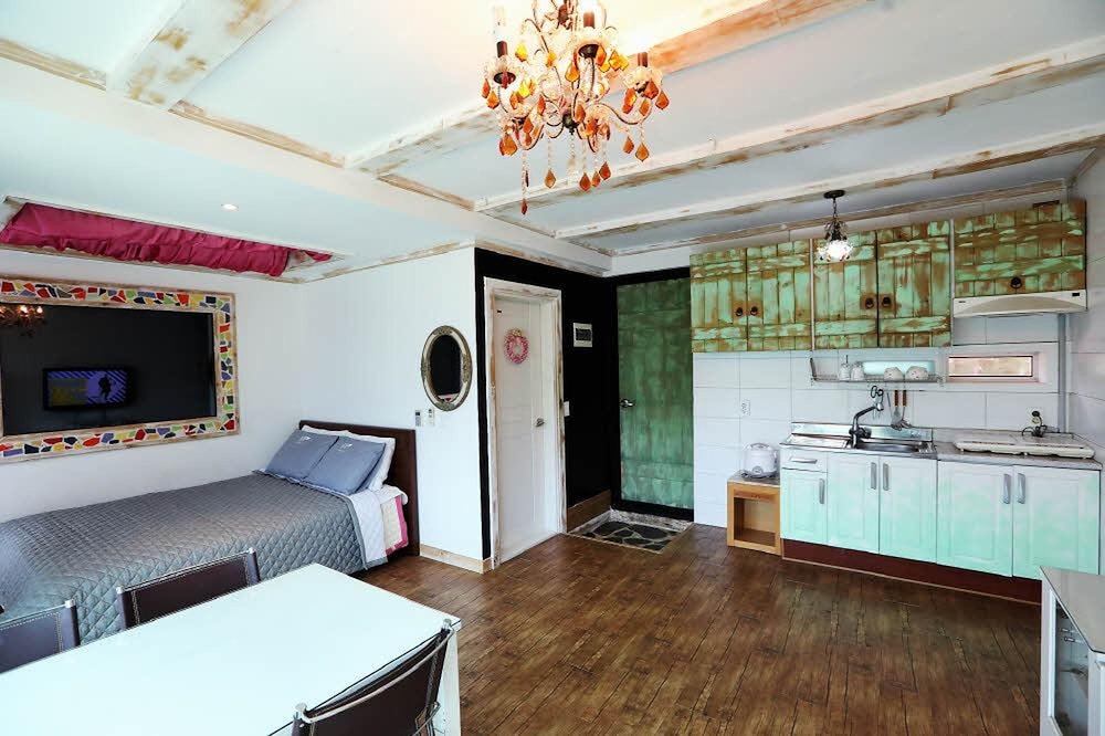 Basic Room, 1 Bedroom (Emerald(2cheong)(Withpet)) photo 1