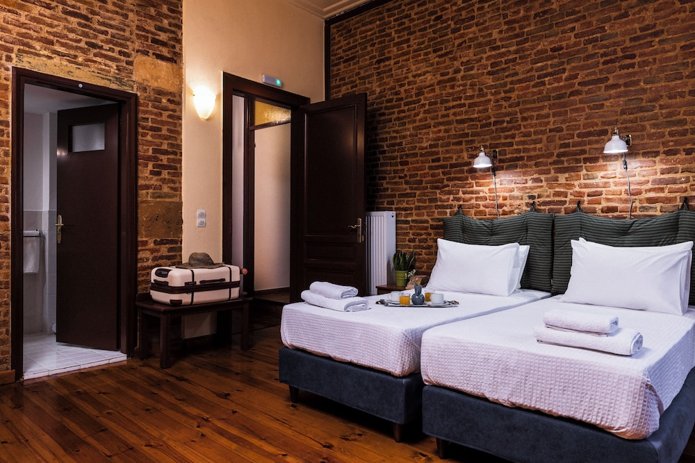 Standard Double or Twin Room, Courtyard View (Room 3 | Momentum)