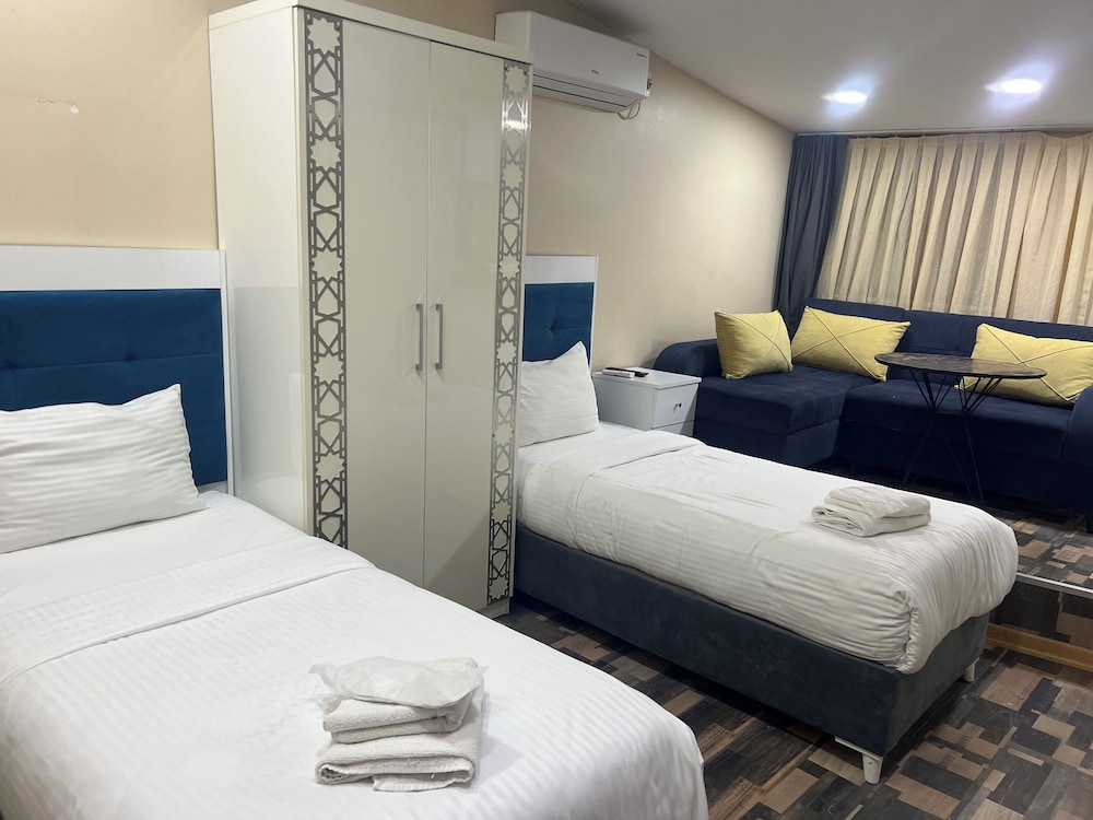 Standard Twin Room photo 3