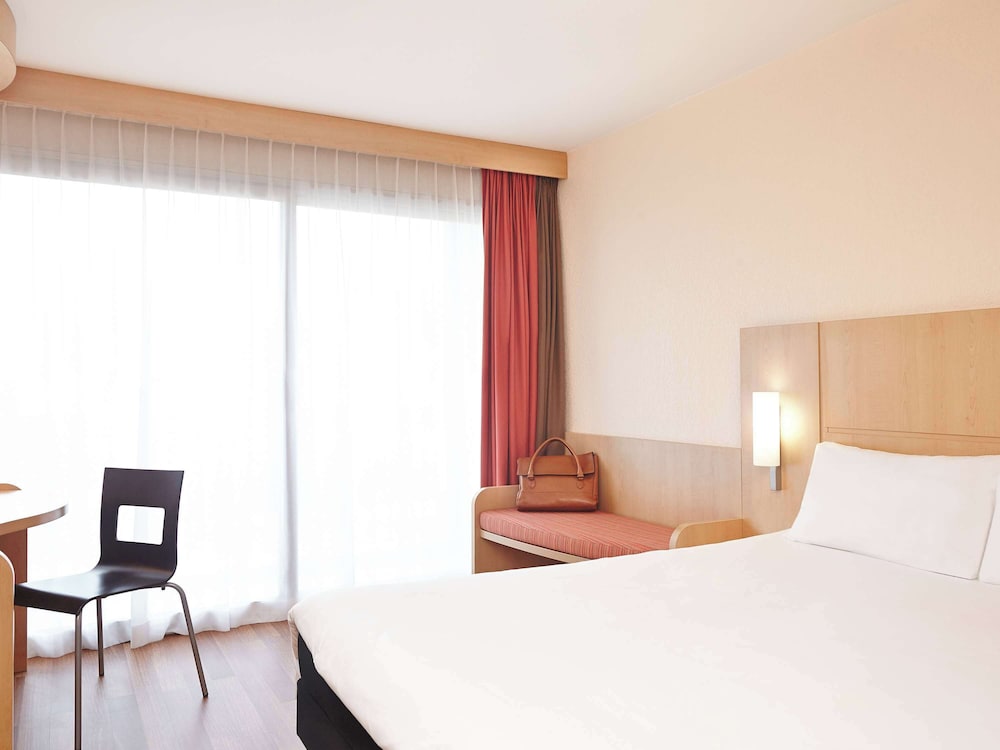 Standard Room, 1 Double Bed - Photo 3