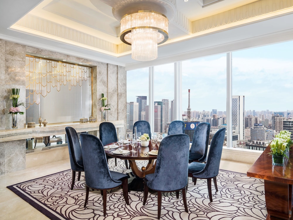 Two Bedroom Presidential Suite with Pool Access (Non Smoking)