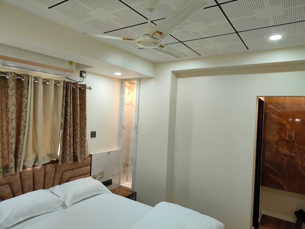 Luxury Double Room, City View