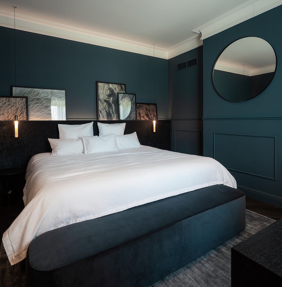 Junior Suite, 1 King Bed photo 1