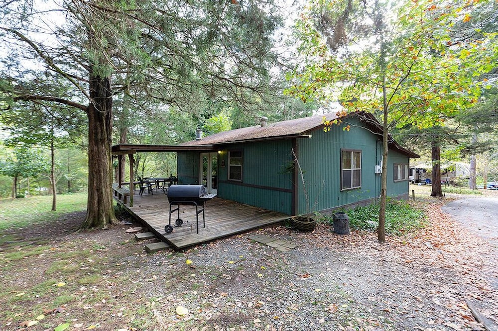 Magnolia Cabin photo 2