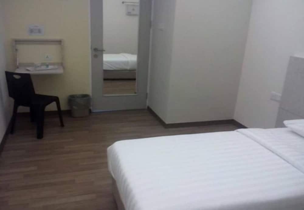 Standard Single Room - Photo 1