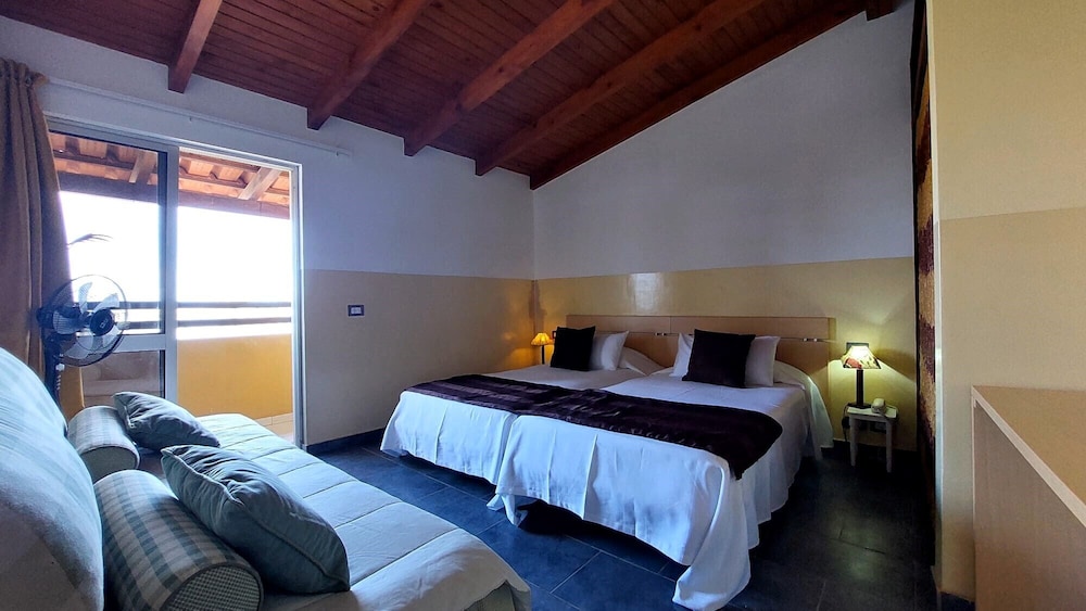 Triple Room, Balcony photo 2