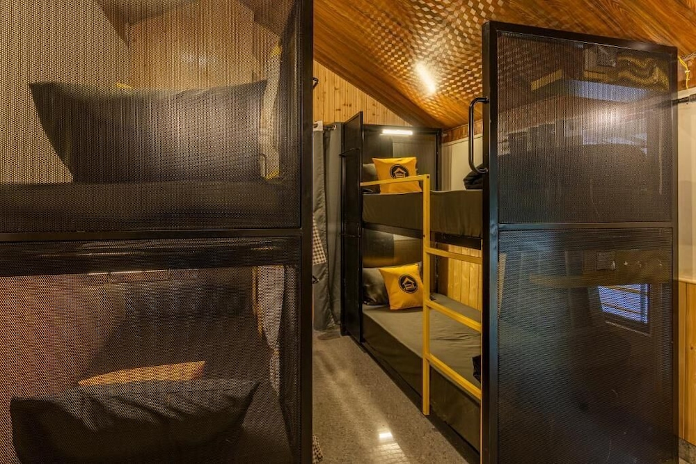 Bed in 4 Bed Mixed Dormitory photo 3