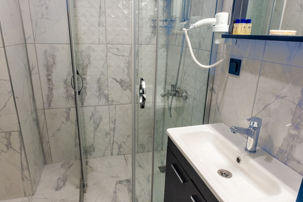 Standard Room - Photo 5