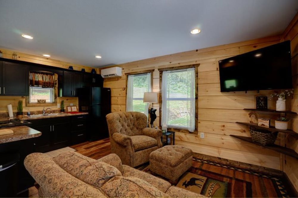 Signature Cabin, Mountain View