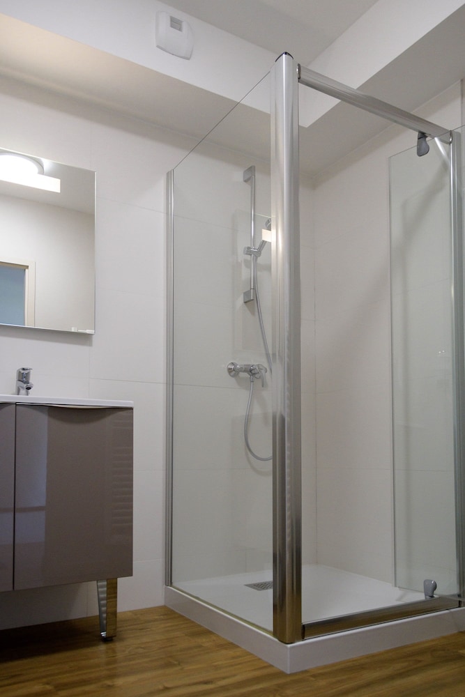 Suite, 2 Bedrooms photo 2