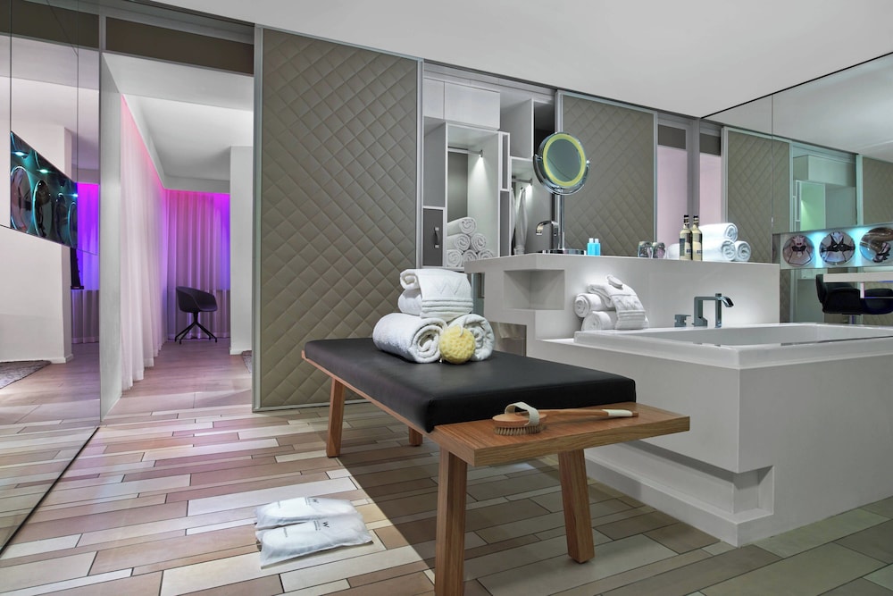 Suite, 1 King Bed