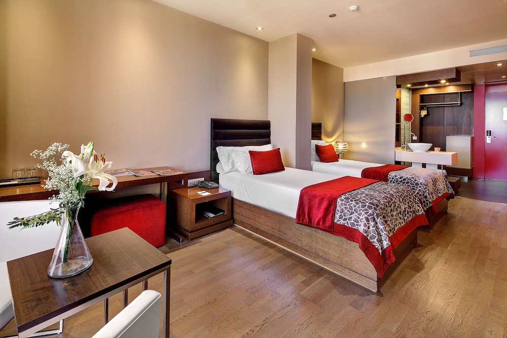 Standard Room, City View photo 3